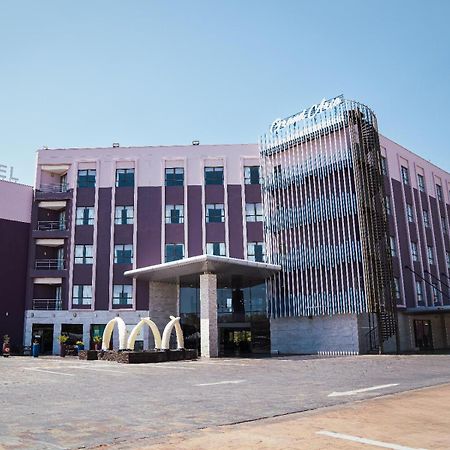 The Grand Aria Hotel And Conference Centre Gaborone Exteriör bild
